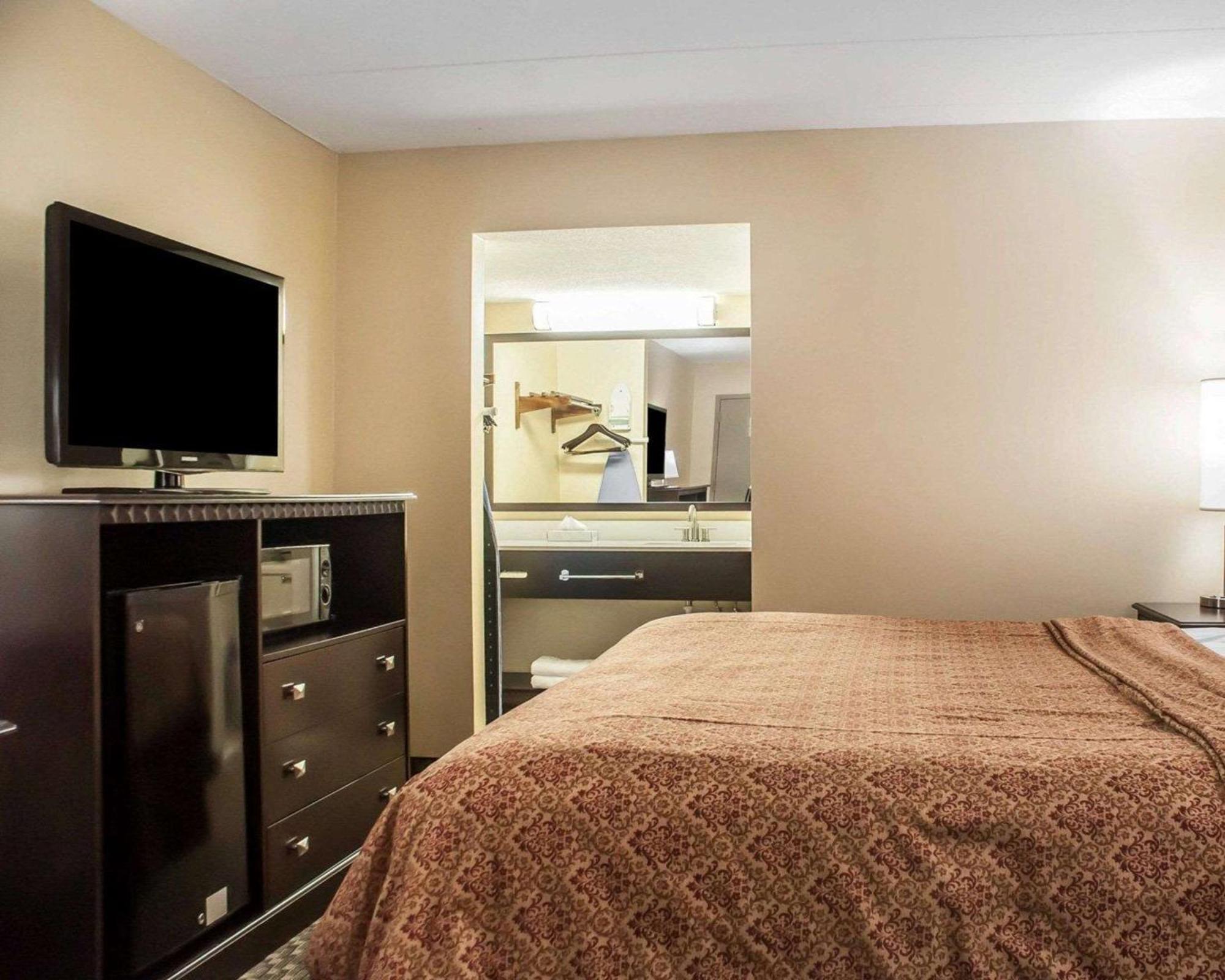 Econo Lodge Elmira-Corning Fisherville Extérieur photo