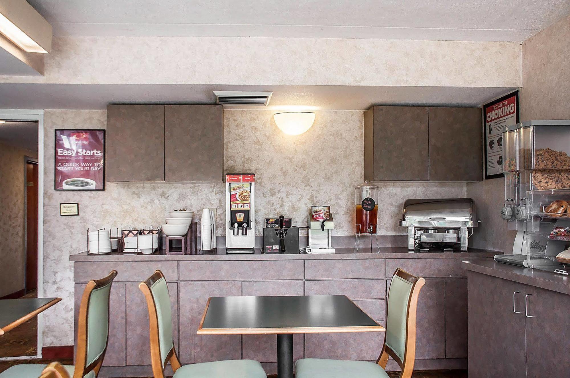 Econo Lodge Elmira-Corning Fisherville Extérieur photo